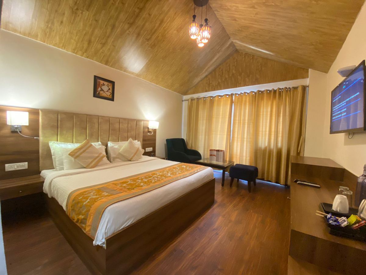 Hotel Avishi Greens